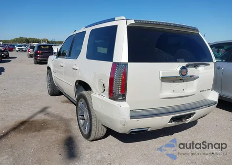 2013 Cadillac Escalade Premium z USA, uszkodzony, nr VIN 1GYS3CEF8DR147550